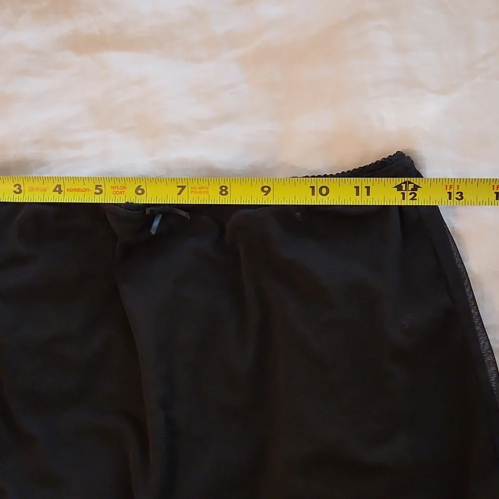 Bundle- 4 Sweet Outfit Pieces - Picture 14 of 16